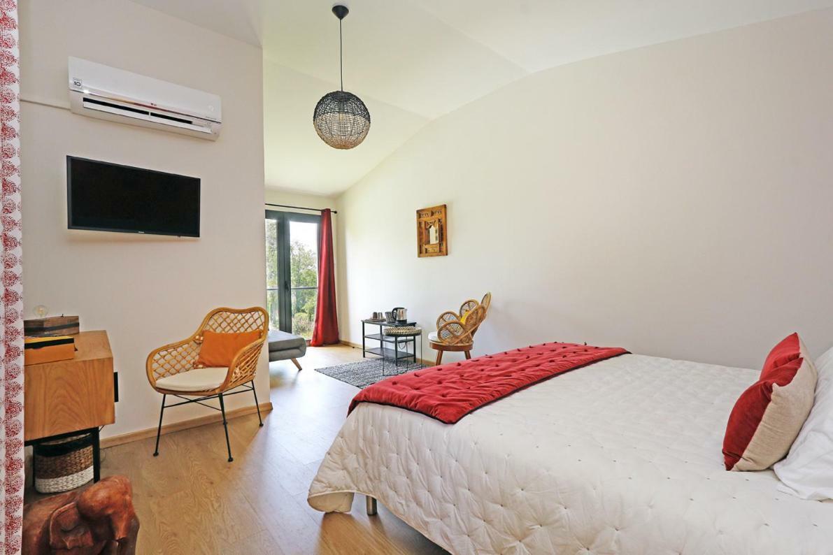 L Esprit Du Clain Chambres D Hotes Bandb De Standing Proches Du Futuroscope Golf Et Lac De St Cyr Naintre Exterior foto